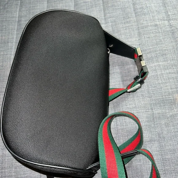 NEW AUTHENTIC GUCCI Black Techno Canvas Belt Bag